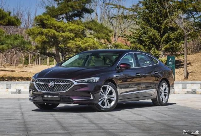 20万级轿车!凯美瑞对比君越,谁更适合家用?