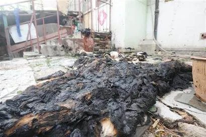 被子被楼上扔的烟头点着,如何杜绝乱扔烟头的行为?