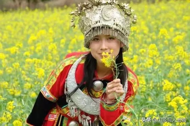 中国那个少数民族服装最好看