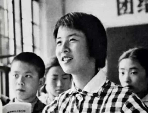 还记得47年前的“反潮流小英雄”黄帅吗，后来她怎么样了？