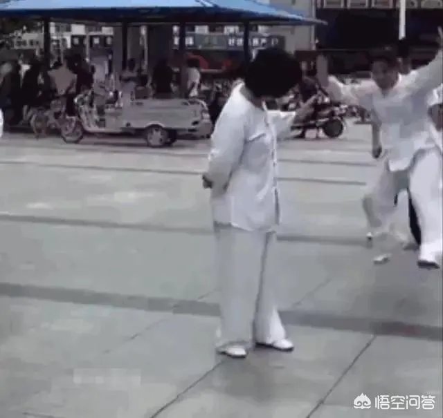 “武僧”一龙能打得过“太极宗师‘闫芳吗？