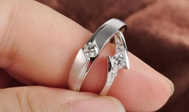 宣布结婚朋友圈说说该怎么写 朋友圈宣布结婚邀请该怎么说