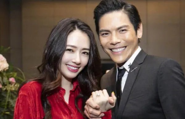 向佐没陪郭碧婷待产，具体有何原因呢？