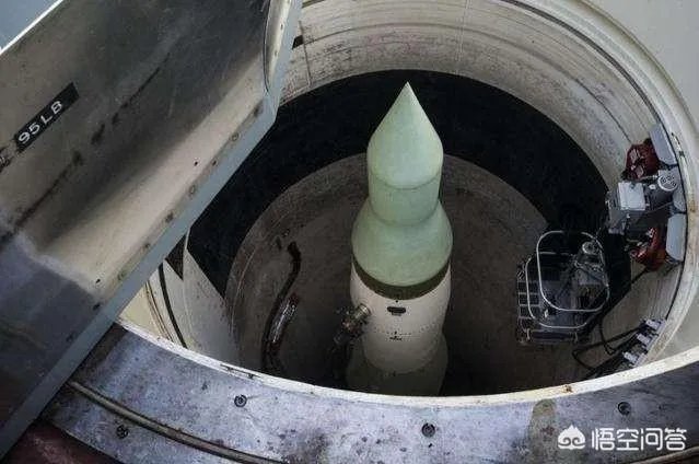 美国为什么不直接对伊朗发射核导弹呢?反正他无法拦截,也打击不到美本土?