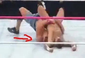 WWE2012冠军之夜塞纳不是赢了吗?为什么会打平