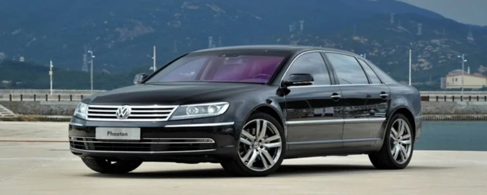 帕萨特与辉腾的区别,大众帕萨特和辉腾的标志区别