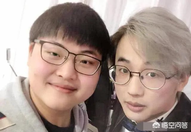 虎牙盛典上UZI与寒夜合影引争议，网友批评UZI成《英雄联盟》之耻，对此你怎么看？