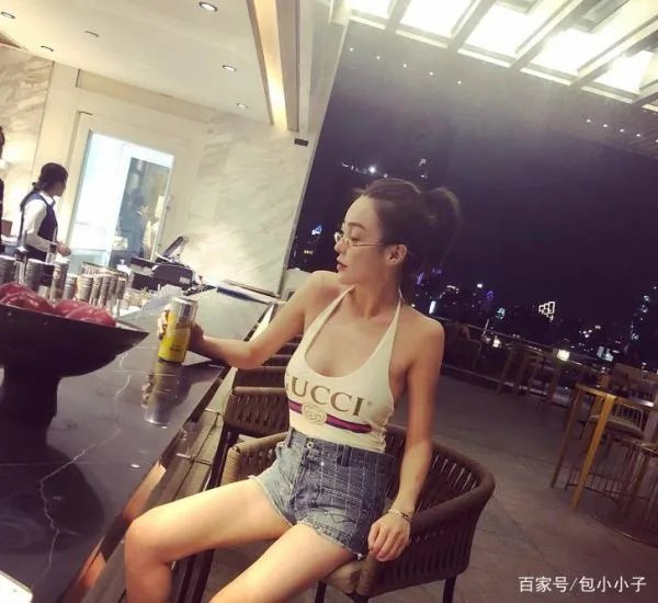 曹云金的新女友的旧照曝光,被猜测是离异妈妈,这是真的吗?