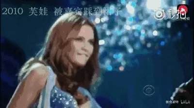 #维密大秀#摔过的超模中，谁的危机处理最好？