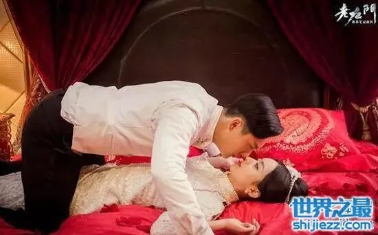 看陈伟霆很宠溺赵丽颖，两人甜蜜暧昧疑似恋爱 