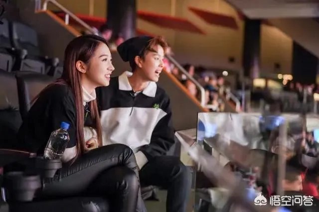 火箭胜森林狼比赛，看台出现两位神秘来宾，甚至能进场与哈登合影，他们是什么来历？