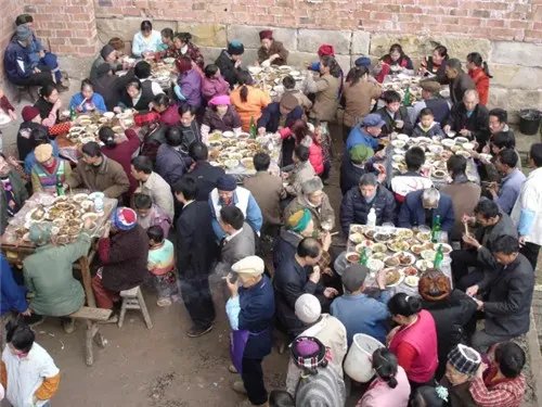 农村喜宴图片欣赏 农村的婚宴有什么特色