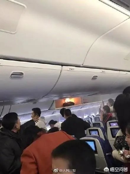 南航客机上的充电宝为什么会突然起火？