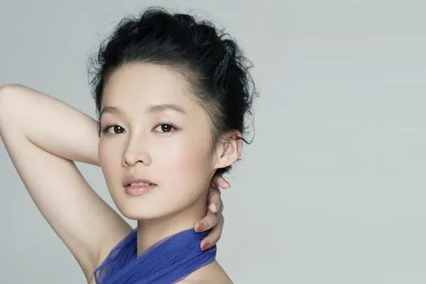 李沁演过很多戏，而且演技也不错，可是为什么她总是火不起来？