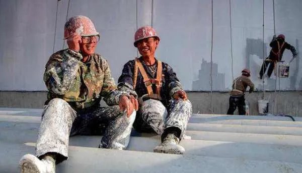 农民工工地播音腔朗诵再别康桥，他是如何学习的？