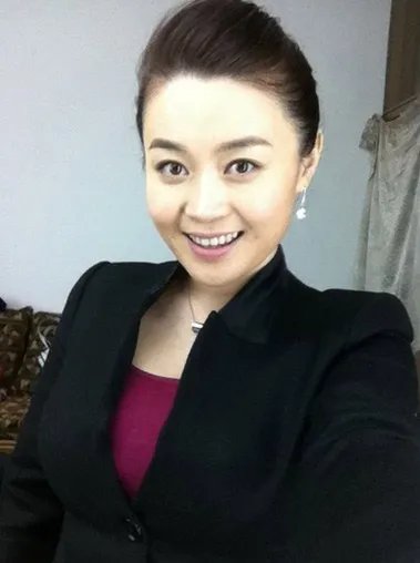 关婷娜胸围凸点爆了  爆乳曝光性感撩人