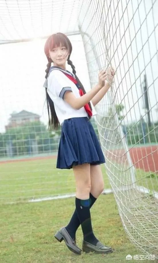 哪个女明星穿校服最好看？