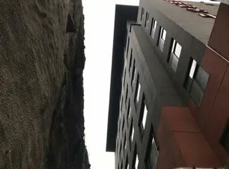 陕西现“肉夹馍”式大楼位于哪里?