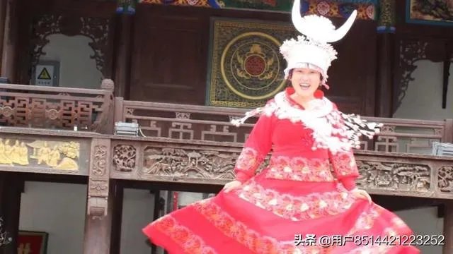 中国那个少数民族服装最好看