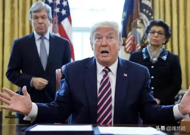 5月要求恢复中美航班，现又全面禁止中国航班，特朗普有何企图？