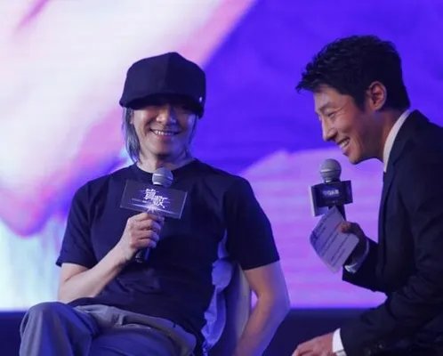 周星驰撒贝宁超级访问照曝光   星爷美人鱼放弃评选百花奖