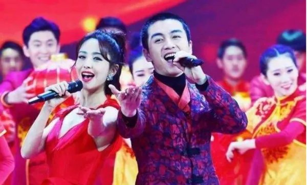 春节联欢晚会为什么要假唱