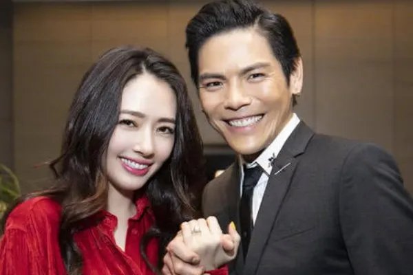 向佐没陪郭碧婷待产,具体有何原因呢?