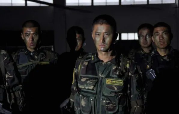 利刃出鞘电视剧全集剧情