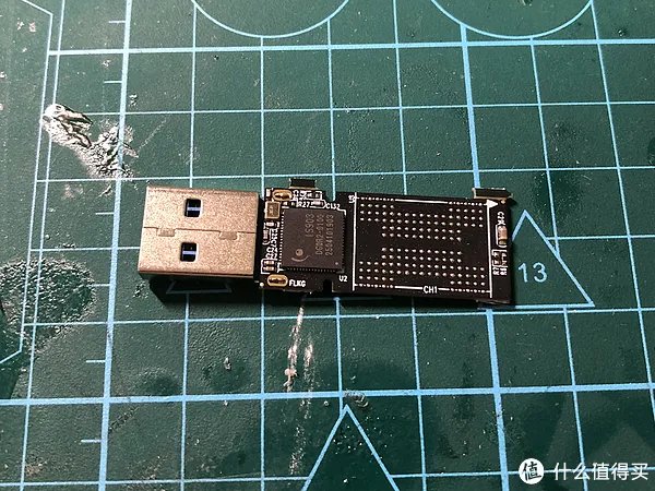 废弃固态硬盘千万不要丢,简单几步操作改成U盘来使用