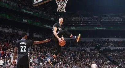 2000年以来，每一届的NBA扣篮大赛冠军是谁？