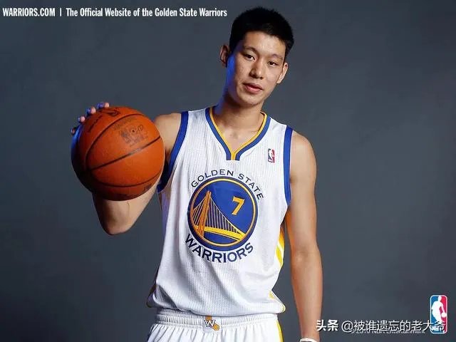 林书豪谈自由市场当众飙泪，感觉被NBA放弃，为何嘲笑林疯狂？