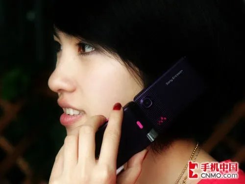 索尼爱立信时尚双雄W380/Z555对比评测