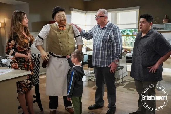 美剧《摩登家庭》最终集剧照曝光 大结局4月8日播出