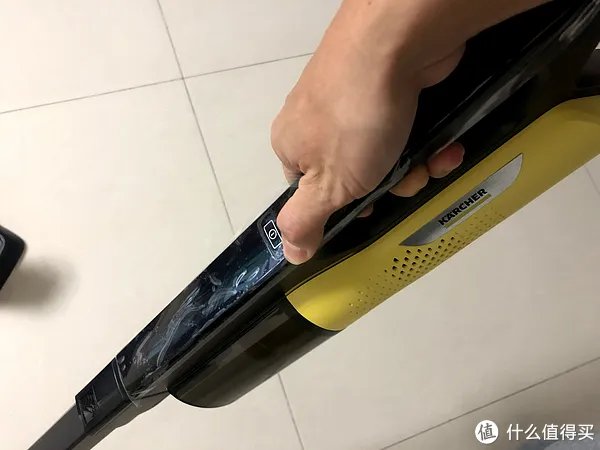 无线吸尘器入门好选择 500块买个德国的吸尘器的优缺点 KARCHER