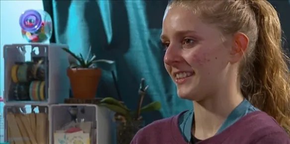 美国19岁少女每天记忆都被