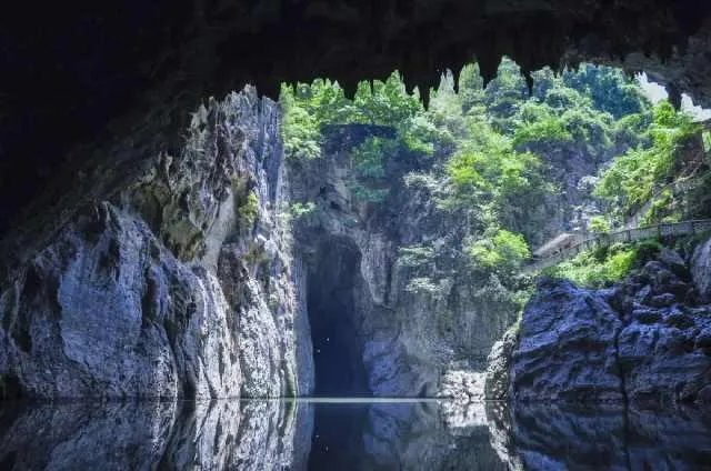 地下喀斯特地貌的溶洞有什么