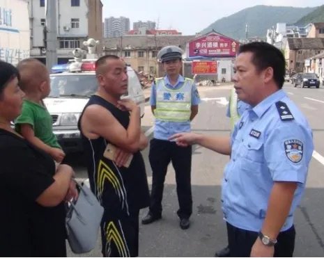 辱骂人民警察如何处理