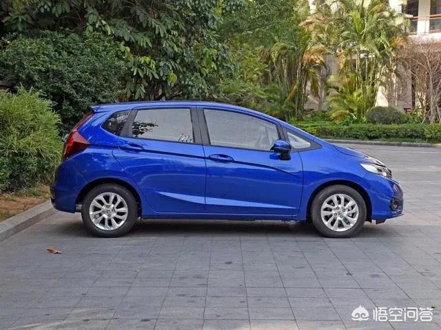 想要入手飞度，但是看到polo plus上市了，该选哪款吗？