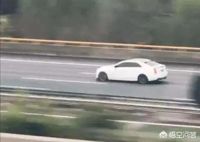 对于最近很火的凯迪拉克追高铁事件怎么看？