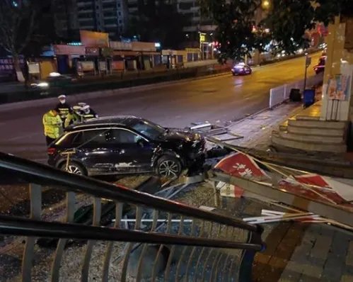 贵阳一越野车高速冲向公交站台撞死等车女子，警方对此有何表示？