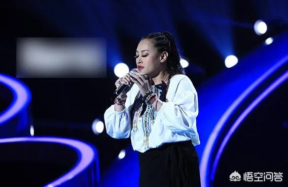 如何看待《中国好声音》金曲奖歌手纪晓君，无导师转身惨遭淘汰？