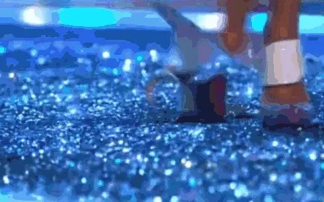 #维密大秀#摔过的超模中，谁的危机处理最好？