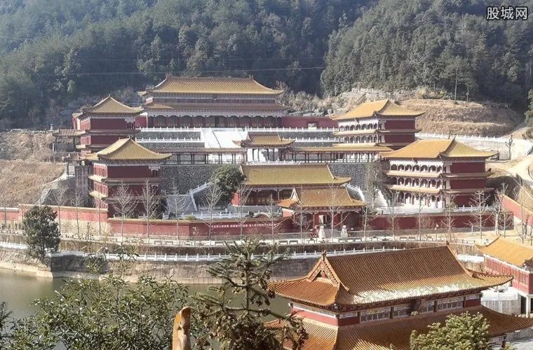 十亿打造仿古校区 建筑十分雄伟现场画面曝光