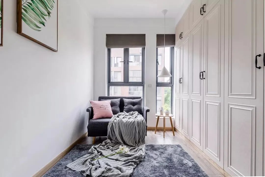 衣帽间装修效果图：衣帽间这么设计，你还能再放200件！