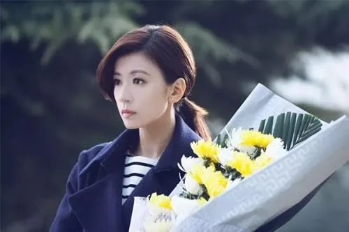 贾静雯自爆小时候经常打弟弟，还很讨厌他，为什么他们感情现在这么好？