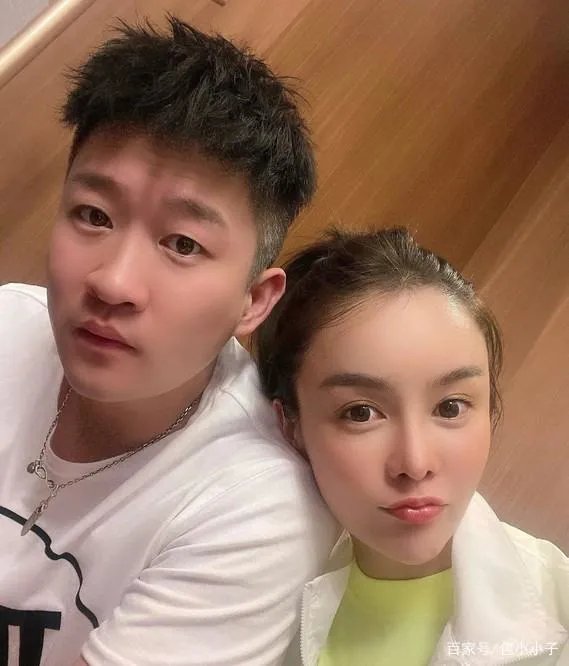 曹云金的新女友的旧照曝光，被猜测是离异妈妈，这是真的吗？