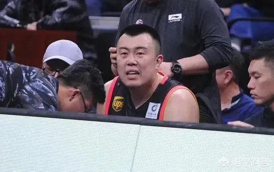 韩德君受伤，坑了辽宁，更坑了广东，早知道韩受伤，花那么多钱换外援干哈，你认为呢？