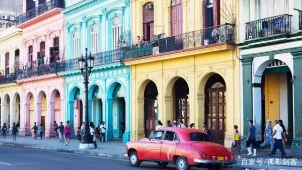 为什么美国不对古巴发动武装进攻，而只是对其进行经济封锁？