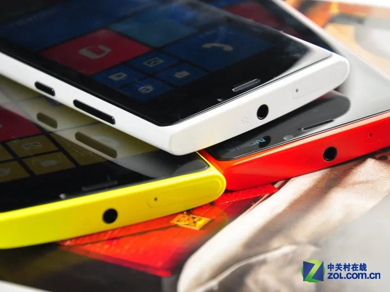 WP8炫彩魅力诱惑 三色诺基亚920真机图赏