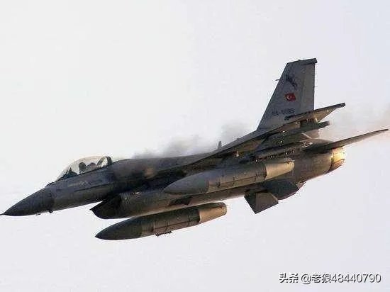 叙政府军称击落一架土耳其无人机，土耳其有无夺取伊德利卜制空权的本事？